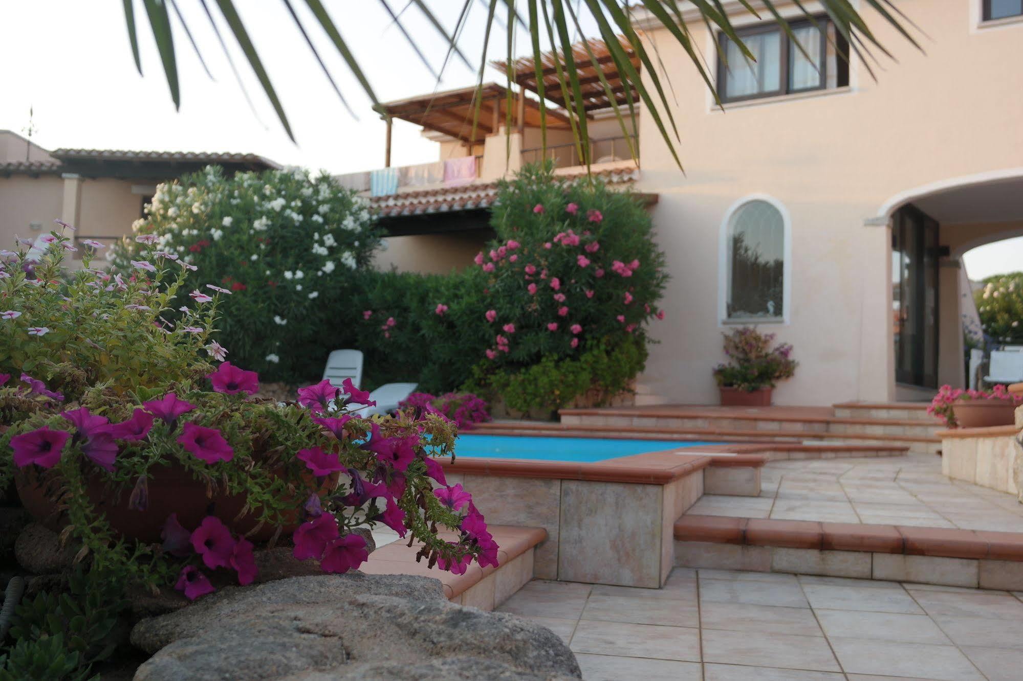 Sardinia Blu Residence Гольфо-Аранчи Экстерьер фото