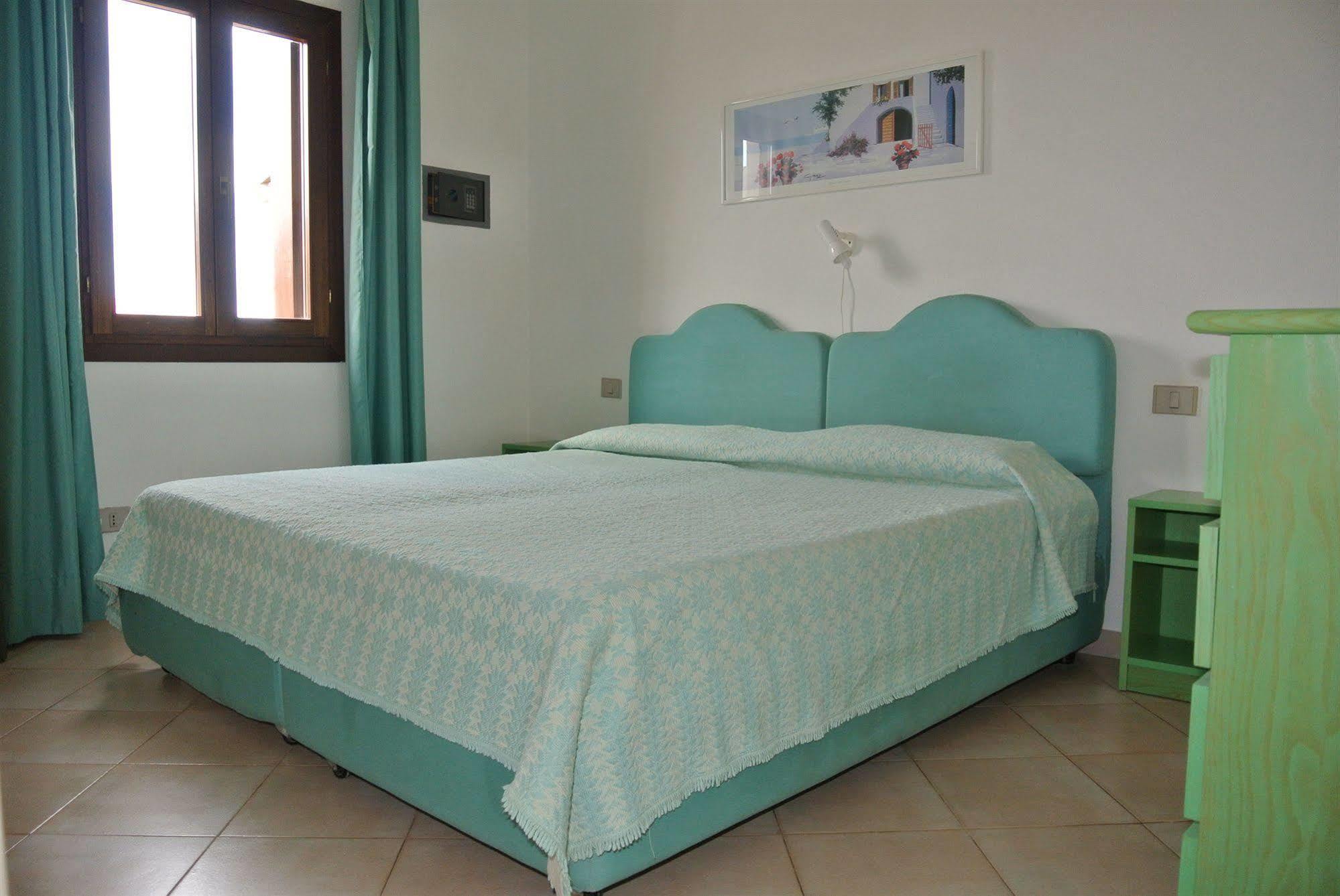 Sardinia Blu Residence Гольфо-Аранчи Экстерьер фото